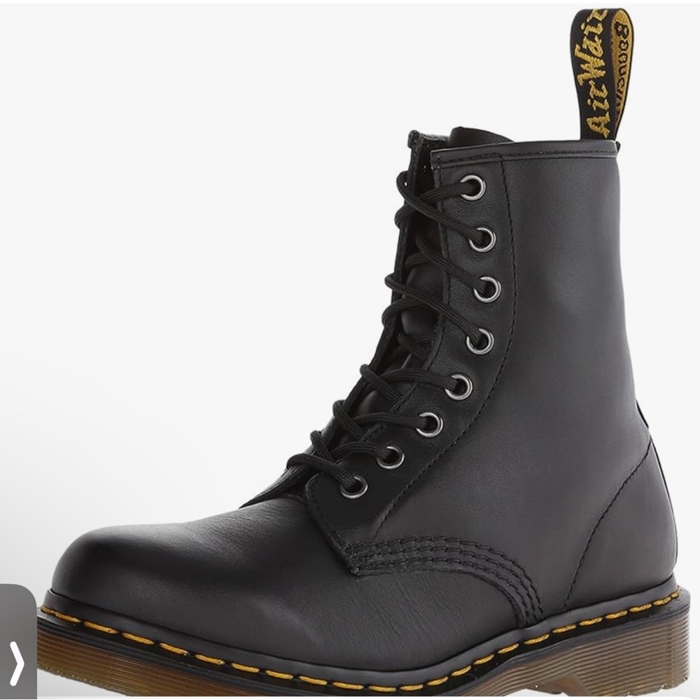 Dr. Martens Air Wair 1460 Women’s US 9 Black combat boot